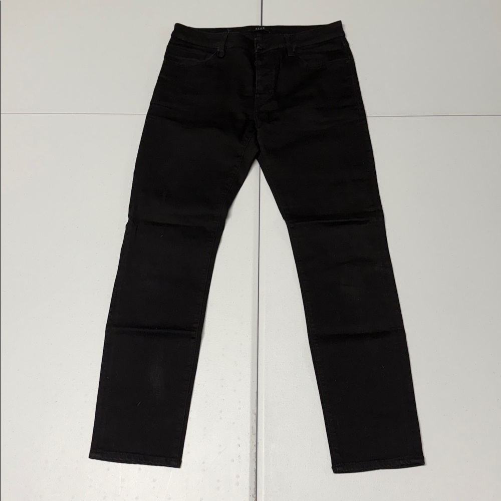 Neuw Iggy Skinny Jeans in Black